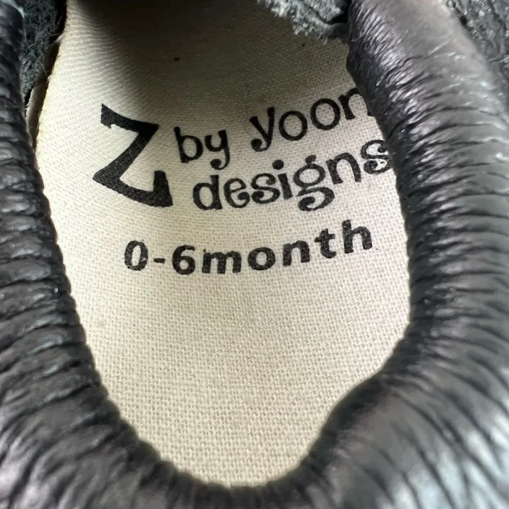 Z by Yoon Designs Baby shoes size 0-6 months